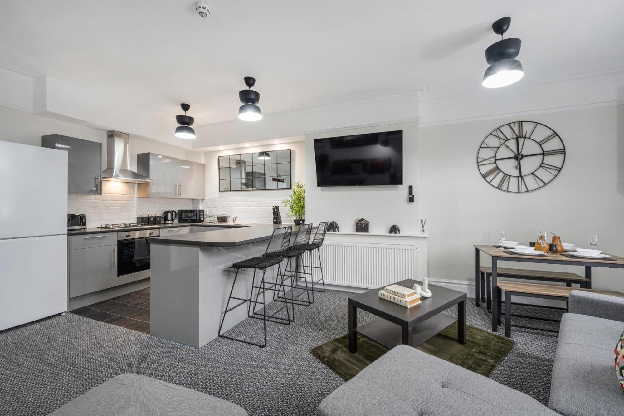 Anfield Cosy Stays - Air Host & Stay - Sleeps 14 Liverpool Exterior foto